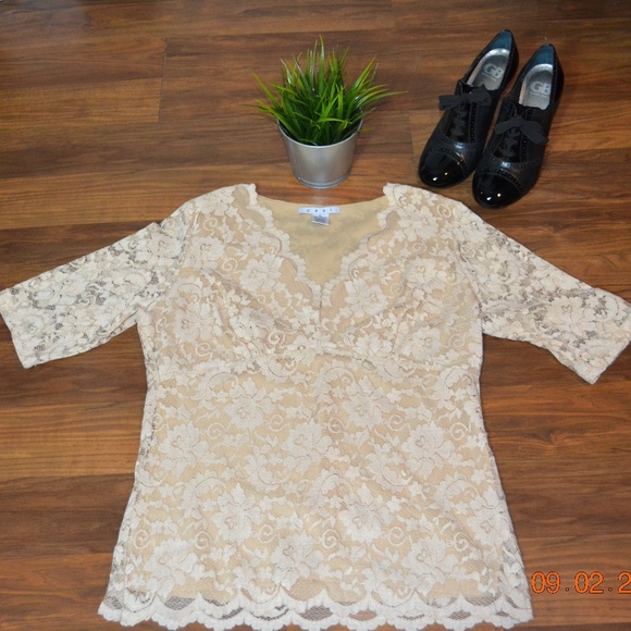 CAbi Tops - 5/25 CAbi lace cream top sz XL